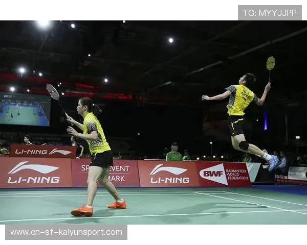 羽毛球混双连拉五拍扣杀，对手被打得怀疑人生